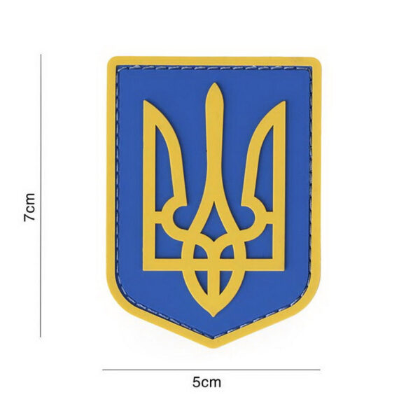 Embleem 3D PVC Ukrainian Army 13056 Dit <strong>3D PVC embleem</strong> is een duurzaam en flexibel accessoire, voorzien van <strong>klittenband aan de achterzijde</strong> voor eenvoudige bevestiging op tassen, kleding of uitrusting met klittenbandpanelen. Het embleem toont het ontwerp van de <strong>Ukrainian Army</strong>, wat het een opvallend item maakt voor verzamelaars, liefhebbers van militaire uitrusting of als steunbetuiging. <strong>Kenmerken:</strong> <ul> <li>Materiaal: <strong>PVC</strong></li> <li>Bevestiging: <strong>Klittenband aan de achterzijde</strong></li> <li>Gewicht: <strong>10 g</strong></li> <li>Merk: <strong>101 INC</strong></li> </ul> Een perfecte toevoeging aan je collectie of uitrusting!