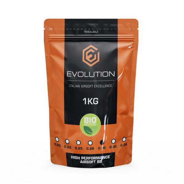 Evolution 030g High Performance BBs Bio 20 x 1kg doos De <strong>Evolution High Performance BBs Bio 0,30g</strong> zijn een premium keuze voor airsoft-spelers die de hoogste prestaties eisen, gecombineerd met milieuvriendelijkheid. Dankzij hun PLA-gebaseerde, biologisch afbreekbare samenstelling zijn deze BBs zowel duurzaam als van topkwaliteit. De verpakking bevat 20 zakken van 1 kg, ideaal voor intensieve gebruikers of airsoft-teams. De BBs zijn ontworpen voor maximale precisie en consistentie en beschikken over een perfect glad oppervlak, vrij van onvolkomenheden. Dit maakt ze uitstekend geschikt voor high-performance replica's en precisievaten. Hun hogere gewicht van 0,30g zorgt voor stabielere trajecten, ideaal voor langeafstandsgebruik.