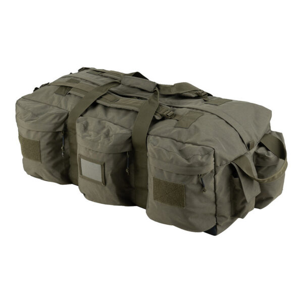 359908 11 03 De <strong>Deployment Cargo Tas 100L</strong> is een <strong>ruime, duurzame en veelzijdige</strong> tas, ontworpen voor <strong>professionele en intensieve outdoor-gebruikers</strong>. Met een enorme capaciteit van <strong>100 liter</strong> is deze tas perfect voor het <strong>vervoeren van grote hoeveelheden uitrusting</strong>, ideaal voor <strong>militairen, reizigers, outdoor-liefhebbers en sporters</strong>. Dankzij de <strong>meerdere draagopties</strong>, zoals <strong>stevige handvatten en verstelbare schouderriemen</strong>, kan de tas <strong>zowel als duffeltas als rugzak</strong> worden gedragen. Het <strong>slijtvast Cordura-materiaal</strong> en de <strong>sterke ritssluitingen</strong> zorgen voor een lange levensduur en extra bescherming van je uitrusting.