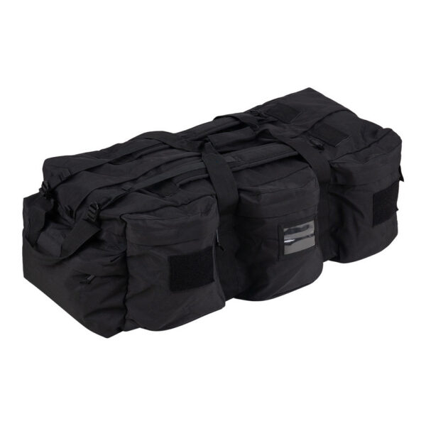 359908 13 01 De <strong>Deployment Cargo Tas 100L</strong> is een <strong>ruime, duurzame en veelzijdige</strong> tas, ontworpen voor <strong>professionele en intensieve outdoor-gebruikers</strong>. Met een enorme capaciteit van <strong>100 liter</strong> is deze tas perfect voor het <strong>vervoeren van grote hoeveelheden uitrusting</strong>, ideaal voor <strong>militairen, reizigers, outdoor-liefhebbers en sporters</strong>. Dankzij de <strong>meerdere draagopties</strong>, zoals <strong>stevige handvatten en verstelbare schouderriemen</strong>, kan de tas <strong>zowel als duffeltas als rugzak</strong> worden gedragen. Het <strong>slijtvast Cordura-materiaal</strong> en de <strong>sterke ritssluitingen</strong> zorgen voor een lange levensduur en extra bescherming van je uitrusting.