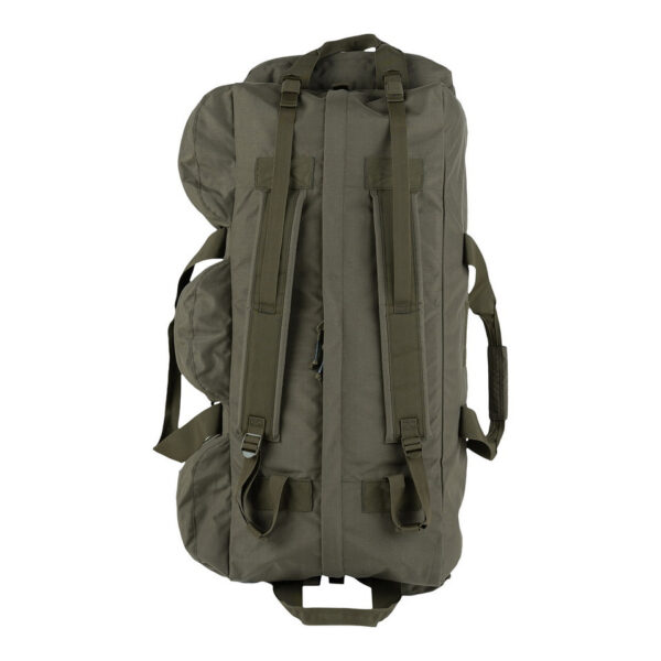 Deployment Cargo tas 100L8 De <strong>Deployment Cargo Tas 100L</strong> is een <strong>ruime, duurzame en veelzijdige</strong> tas, ontworpen voor <strong>professionele en intensieve outdoor-gebruikers</strong>. Met een enorme capaciteit van <strong>100 liter</strong> is deze tas perfect voor het <strong>vervoeren van grote hoeveelheden uitrusting</strong>, ideaal voor <strong>militairen, reizigers, outdoor-liefhebbers en sporters</strong>. Dankzij de <strong>meerdere draagopties</strong>, zoals <strong>stevige handvatten en verstelbare schouderriemen</strong>, kan de tas <strong>zowel als duffeltas als rugzak</strong> worden gedragen. Het <strong>slijtvast Cordura-materiaal</strong> en de <strong>sterke ritssluitingen</strong> zorgen voor een lange levensduur en extra bescherming van je uitrusting.