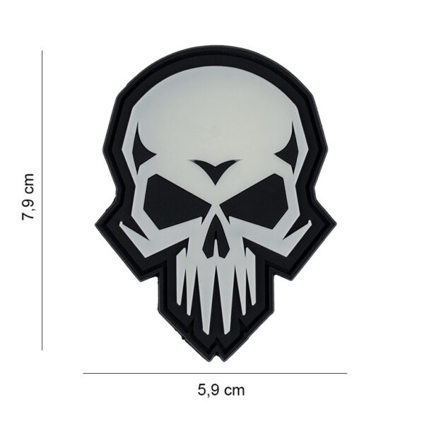 Embleem 3D PVC Psycho skull glow in the dark 10027 Dit <strong>3D PVC Embleem</strong> toont een gedetailleerd <strong>Psycho Skull</strong> ontwerp en heeft een <strong>glow-in-the-dark</strong> functie. Het embleem heeft <strong>klittenband aan de achterzijde</strong>, waardoor het eenvoudig bevestigd kan worden aan je tas, kleding of uitrusting. Het psycho skull ontwerp geeft een gedurfde en stoere uitstraling, perfect voor wie zijn gear wil personaliseren of een opvallende stijl zoekt. Het glow-in-the-dark effect voegt een extra dimensie toe, ideaal voor nachtelijke avonturen of gewoon als eye-catcher.
