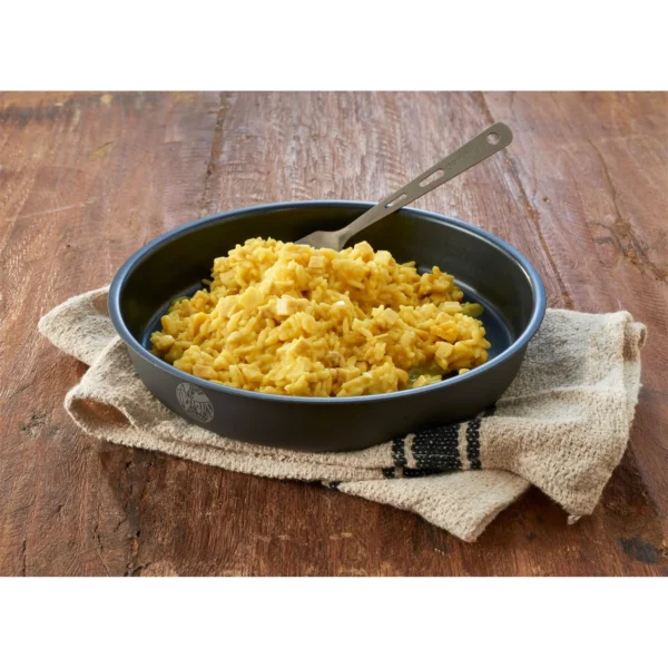 Emergency Food Chicken in Curried Rice1 <h3 data-start="0" data-end="58"><strong data-start="4" data-end="58">Trek'n Eat Emergency Food: Chicken in Curried Rice</strong></h3> <p data-start="60" data-end="382">De <strong data-start="63" data-end="101">Trek'n Eat Chicken in Curried Rice</strong> is een <strong data-start="109" data-end="145">lang houdbare, voedzame maaltijd</strong> die perfect is voor <strong data-start="166" data-end="183">noodsituaties</strong>, <strong data-start="185" data-end="206">outdoor avonturen</strong>, of <strong data-start="211" data-end="227">lange reizen</strong>. Het bevat heerlijke stukken <strong data-start="257" data-end="264">kip</strong> met <strong data-start="269" data-end="292">geurende curryrijst</strong> in een <strong data-start="300" data-end="315">romige saus</strong>, en is ontworpen voor een lange <strong data-start="348" data-end="365">bewaarperiode</strong> van <strong data-start="370" data-end="381">15 jaar</strong>.</p> <p data-start="89" data-end="626"><strong>>> <a href="https://dedump.nl/wp-content/uploads/2025/02/TR605101.01_Factsheet-Chicken-in-Curry-Rice-V210216.pdf" target="_blank" rel="noopener" data-bind="click: $root.onAttachmentClicked"><span data-bind="text: $data.Name">Factsheet</span></a></strong></p>