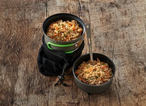 Emergency Food Garden Vegetables with Risotto1 <h3 data-start="0" data-end="104"><strong data-start="4" data-end="104">Trek’n Eat Emergency Food Garden Vegetables with Risotto – Lange houdbaarheid voor noodsituaties</strong></h3> <p data-start="106" data-end="471">De <strong data-start="109" data-end="169">Trek’n Eat Emergency Food Garden Vegetables with Risotto</strong> is een smaakvolle en voedzame maaltijd, ideaal voor lange termijn voedselopslag, <strong data-start="251" data-end="268">noodsituaties</strong>, en <strong data-start="273" data-end="297">outdoor activiteiten</strong>. Dit gerecht is <strong data-start="314" data-end="346">vacuum en stikstof ingeblikt</strong>, wat zorgt voor een <strong data-start="367" data-end="401">lange houdbaarheid van 15 jaar</strong> en maakt het perfect voor jouw <strong data-start="433" data-end="450">emergency kit</strong> of <strong data-start="454" data-end="470">voorraadkast</strong>.</p> <p data-start="473" data-end="743">Met <strong data-start="477" data-end="499">6 porties per blik</strong> en een eenvoudige bereidingswijze, biedt deze <strong data-start="546" data-end="570">vegetarische risotto</strong> de juiste balans tussen <strong data-start="595" data-end="623">groenten en koolhydraten</strong>. Ideaal voor <strong data-start="637" data-end="649">preppers</strong>, <strong data-start="651" data-end="661">hikers</strong>, en iedereen die op zoek is naar een betrouwbare maaltijdoptie voor noodgevallen.</p> <p data-start="89" data-end="626"><strong>>> <a href="https://dedump.nl/wp-content/uploads/2025/02/TR615101.01_Factsheet-Garden-Vegetables-with-Risotto-V210216.pdf" target="_blank" rel="noopener" data-bind="click: $root.onAttachmentClicked"><span data-bind="text: $data.Name">Factsheet</span></a></strong></p>