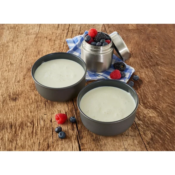 Emergency Food Whole Milk Powder Instant1 <h3 data-start="0" data-end="64"><strong data-start="4" data-end="62">Trek'n Eat Emergency Food: Volle Melk Poeder – Instant</strong></h3> <p data-start="66" data-end="461">De <strong data-start="69" data-end="111">Trek'n Eat Volle Melk Poeder – Instant</strong> is een <strong data-start="119" data-end="188">lang houdbaar, veelzijdig en voedzaam alternatief voor verse melk</strong>. Ideaal voor <strong data-start="202" data-end="261">noodrantsoenen, outdoor avonturen, kamperen en survival</strong>. Dit poedervormige melkproduct is <strong data-start="296" data-end="339">vacuüm verpakt in een hersluitbaar blik</strong>, waardoor het tot <strong data-start="358" data-end="378">15 jaar houdbaar</strong> blijft. Voeg simpelweg <strong data-start="402" data-end="415">water toe</strong> en geniet van een <strong data-start="434" data-end="458">volle en romige melk</strong>.</p> <h3 data-start="463" data-end="483"><strong data-start="467" data-end="481">Kenmerken:</strong></h3> <ul data-start="484" data-end="891"> <li data-start="484" data-end="553">✅ <strong data-start="488" data-end="519">Ingeblikt en vacuüm verpakt</strong> voor <strong data-start="525" data-end="550">maximale houdbaarheid</strong>.</li> <li data-start="554" data-end="626">✅ <strong data-start="558" data-end="578">15 jaar houdbaar</strong>: Perfect voor <strong data-start="593" data-end="623">preppers en noodrantsoenen</strong>.</li> <li data-start="627" data-end="722">✅ <strong data-start="631" data-end="652">Hersluitbaar blik</strong>: Voorzien van een <strong data-start="671" data-end="719">gemakkelijk te openen en hersluitbare deksel</strong>.</li> <li data-start="723" data-end="803">✅ <strong data-start="727" data-end="748">Instant oplosbaar</strong>: <strong data-start="750" data-end="783">Snel en eenvoudig te bereiden</strong> – meng met water.</li> <li data-start="804" data-end="891">✅ <strong data-start="808" data-end="833">Veelzijdig in gebruik</strong>: Ideaal voor <strong data-start="847" data-end="888">drinken, bakken, koken en koffie/thee</strong>.</li> </ul> <p data-start="89" data-end="626"><strong>>> <a href="https://dedump.nl/wp-content/uploads/2025/02/TR671101.01_FactSheet-Whole-Milk-Powder-V220726.pdf" target="_blank" rel="noopener" data-bind="click: $root.onAttachmentClicked"><span data-bind="text: $data.Name">Factsheet</span></a></strong></p>