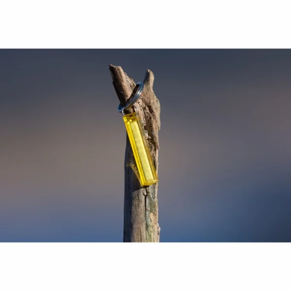 Firefly Glowstick white blister 2st.10 <h3 data-start="0" data-end="86"><strong data-start="4" data-end="84">Rubytec Firefly Glowstick – Duurzaam & Milieuvriendelijk Licht in het Donker</strong></h3> <p data-start="113" data-end="371">De <strong data-start="116" data-end="145">Rubytec Firefly Glowstick</strong> is een <strong data-start="153" data-end="175">lichtgevende stick</strong> die je helpt om belangrijke voorwerpen in het donker snel terug te vinden. Gebruik hem als <strong data-start="267" data-end="284">sleutelhanger</strong>, <strong data-start="286" data-end="301">ritstrekker</strong> of <strong data-start="305" data-end="318">markering</strong> voor EHBO-kits, tentopeningen, huisdieren en meer.</p> <p data-start="373" data-end="729">Zonder gebruik van batterijen of stroom <strong data-start="413" data-end="453">blijft de Firefly tot 10 uur gloeien</strong> en behoudt hij zijn lichtgevende eigenschappen <strong data-start="501" data-end="520">tot wel 10 jaar</strong>! Dankzij het <strong data-start="534" data-end="560">duurzame ABS-materiaal</strong> en het <strong data-start="568" data-end="614">milieuvriendelijke, niet-giftige granulaat</strong> is deze glowstick een <strong data-start="637" data-end="674">betrouwbare en duurzame lichtbron</strong> voor outdoor avonturen, reizen en dagelijks gebruik.</p>