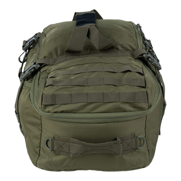 Tactical Weekend tas 45L 3in12 De <strong>101INC Tactical Weekender Tas</strong> is een <strong>robuuste, veelzijdige en lichtgewicht</strong> duffeltas, speciaal ontworpen voor <strong>tactisch en dagelijks gebruik</strong>. Dankzij het <strong>3-in-1 ontwerp</strong> is deze tas moeiteloos te transformeren in een <strong>handtas, schoudertas of rugzak</strong>, waardoor hij perfect is voor <strong>reizen, outdoor-activiteiten, werk, sport en meer</strong>. Met een ruime <strong>inhoud van 45 liter</strong> biedt de tas <strong>voldoende opbergruimte</strong> en een slimme <strong>indeling met meerdere vakken en compartimenten</strong>. Dit maakt het eenvoudig om je uitrusting, kleding of werkmateriaal <strong>gestructureerd en veilig</strong> mee te nemen. De tas is gemaakt van <strong>duurzaam 600D nylon</strong>, een sterk en slijtvast materiaal dat bestand is tegen intensief gebruik en ruwe omstandigheden. Dankzij de <strong>versterkte naden, stevige ritsen en waterafstotende coating</strong> is deze tas een betrouwbare keuze voor elke situatie. Of je nu een <strong>weekendtrip, een sportevenement, een survivaltocht of een werkdag</strong> voor de boeg hebt – deze <strong>tactische weekender tas</strong> staat altijd voor je klaar!