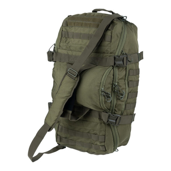 Tactical Weekend tas 45L 3in19 De <strong>101INC Tactical Weekender Tas</strong> is een <strong>robuuste, veelzijdige en lichtgewicht</strong> duffeltas, speciaal ontworpen voor <strong>tactisch en dagelijks gebruik</strong>. Dankzij het <strong>3-in-1 ontwerp</strong> is deze tas moeiteloos te transformeren in een <strong>handtas, schoudertas of rugzak</strong>, waardoor hij perfect is voor <strong>reizen, outdoor-activiteiten, werk, sport en meer</strong>. Met een ruime <strong>inhoud van 45 liter</strong> biedt de tas <strong>voldoende opbergruimte</strong> en een slimme <strong>indeling met meerdere vakken en compartimenten</strong>. Dit maakt het eenvoudig om je uitrusting, kleding of werkmateriaal <strong>gestructureerd en veilig</strong> mee te nemen. De tas is gemaakt van <strong>duurzaam 600D nylon</strong>, een sterk en slijtvast materiaal dat bestand is tegen intensief gebruik en ruwe omstandigheden. Dankzij de <strong>versterkte naden, stevige ritsen en waterafstotende coating</strong> is deze tas een betrouwbare keuze voor elke situatie. Of je nu een <strong>weekendtrip, een sportevenement, een survivaltocht of een werkdag</strong> voor de boeg hebt – deze <strong>tactische weekender tas</strong> staat altijd voor je klaar!