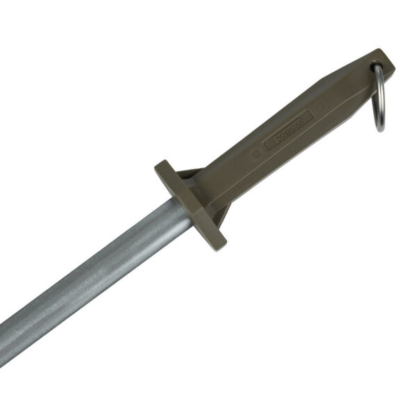 Messenslijper outdoor1 <h3 data-start="0" data-end="50"><strong data-start="4" data-end="48">Messenslijper Outdoor – Fosco Industries</strong></h3> <p data-start="52" data-end="98"> <strong data-start="55" data-end="96">Altijd en overal een vlijmscherp mes!</strong></p> <p data-start="100" data-end="400">De <strong data-start="103" data-end="128">Messenslijper Outdoor</strong> van <strong data-start="133" data-end="153">Fosco Industries</strong> is een onmisbare tool voor elke avonturier, survivalist en kampeerder. Of je nu onderweg bent in de wildernis, op een meerdaagse trektocht of gewoon je messen in topconditie wilt houden, deze slijper biedt <strong data-start="360" data-end="397">snel, efficiënt en veilig slijpen</strong>.</p> <p data-start="402" data-end="769">Dankzij het <strong data-start="414" data-end="448">hoge kwaliteit 430SS slijpblad</strong> wordt je mes moeiteloos hersteld tot zijn oorspronkelijke scherpte. Het <strong data-start="521" data-end="564">ergonomische polypropyleen (PP) handvat</strong> zorgt voor een <strong data-start="580" data-end="596">stevige grip</strong>, zelfs in natte of koude omstandigheden. Bovendien is deze messenslijper <strong data-start="670" data-end="697">lichtgewicht en compact</strong>, waardoor hij gemakkelijk mee te nemen is in je rugzak of uitrusting.</p>  