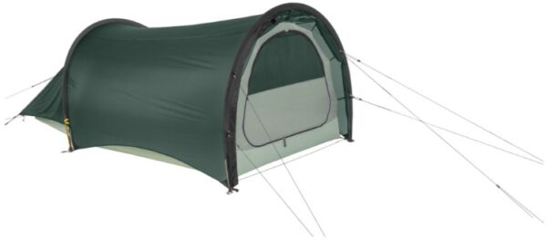 Moa 2 Lite sycamore green3 <h3 data-start="0" data-end="51"><strong data-start="4" data-end="51">BACH Moa 2 Lite Tunneltent - Sycamore Green</strong></h3> <p data-start="53" data-end="562"><strong data-start="53" data-end="70">Beschrijving:</strong><br data-start="70" data-end="73" />De <strong data-start="76" data-end="95">BACH Moa 2 Lite</strong> is een <strong data-start="103" data-end="143">lichte en waterdichte 2-persoonstent</strong>, ontworpen voor <strong data-start="160" data-end="186">meerdaagse wandelingen</strong> en <strong data-start="190" data-end="208">bergexpedities</strong>. Deze <strong data-start="215" data-end="241">3-seizoenen tunneltent</strong> biedt het perfecte evenwicht tussen <strong data-start="278" data-end="289">gewicht</strong>, <strong data-start="291" data-end="302">comfort</strong> en <strong data-start="306" data-end="325">functionaliteit</strong> voor avonturiers die op zoek zijn naar een betrouwbare en eenvoudig op te zetten tent. Het <strong data-start="417" data-end="438">tunneltentontwerp</strong> zorgt voor uitstekende stabiliteit, zelfs bij winderig weer, en biedt een <strong data-start="513" data-end="545">praktische, ruime opstelling</strong> voor 2 personen.</p> <p data-start="564" data-end="943">De <strong data-start="567" data-end="581">Moa 2 Lite</strong> is ideaal voor iedereen die op zoek is naar een <strong data-start="630" data-end="668">lichtgewicht en robuust onderkomen</strong> dat snel op te zetten is, een <strong data-start="699" data-end="719">goede ventilatie</strong> heeft en <strong data-start="729" data-end="743">waterdicht</strong> is. De <strong data-start="751" data-end="765">buitentent</strong> kan ook los worden gebruikt voor <strong data-start="799" data-end="816">extra schaduw</strong> of <strong data-start="820" data-end="835">bescherming</strong> tegen regen, en in combinatie met de binnentent biedt het een <strong data-start="898" data-end="942">gezellig en goed beschermd slaapgedeelte</strong>.</p> <p data-start="945" data-end="989"><strong data-start="945" data-end="987">Waarom kiezen voor de BACH Moa 2 Lite?</strong></p> <ul data-start="990" data-end="1524"> <li data-start="990" data-end="1087"><strong data-start="992" data-end="1020">Lichtgewicht en compact:</strong> Weegt slechts 1800 g, ideaal voor lange trektochten en expedities.</li> <li data-start="1088" data-end="1198"><strong data-start="1090" data-end="1116">Waterdicht en ademend:</strong> Beschermt tegen regen en vocht, terwijl het voor een goede luchtcirculatie zorgt.</li> <li data-start="1199" data-end="1292"><strong data-start="1201" data-end="1228">Eenvoudig op te zetten:</strong> Het <strong data-start="1233" data-end="1254">tunneltentontwerp</strong> maakt het opzetten snel en efficiënt.</li> <li data-start="1293" data-end="1410"><strong data-start="1295" data-end="1312">Extra ruimte:</strong> Het <strong data-start="1317" data-end="1344">voorportaal (vestibule)</strong> biedt ruimte om uitrusting buiten het slaapgedeelte op te bergen.</li> <li data-start="1411" data-end="1524"><strong data-start="1413" data-end="1437">Optioneel footprint:</strong> Een extra bescherming voor de tentvloer tegen scherpe objecten en meer waterdichtheid.</li> </ul> <blockquote><a href="https://youtu.be/24FRipo5bOY" target="_blank" rel="noopener">> Video YouTube</a> <a href="https://dedump.nl/wp-content/uploads/2025/03/B421034-4436_Map-Dimensions-BACH-Moa2.png" target="_blank" rel="noopener" data-bind="click: $root.onAttachmentClicked"><span data-bind="text: $data.Name">Map Dimensions-BACH-Moa2</span></a></blockquote>