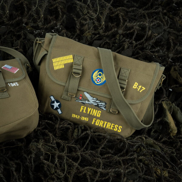 Pukkel B 17 Flying Fortress3 <h3 data-start="0" data-end="72"><strong data-start="4" data-end="64">Pukkel B-17 Flying Fortress – Een Iconisch Stuk Historie</strong> ✈️️</h3> <p data-start="74" data-end="373">Breng een eerbetoon aan de legendarische <strong data-start="115" data-end="139">B-17 Flying Fortress</strong>, de iconische Amerikaanse bommenwerper uit de Tweede Wereldoorlog, met deze unieke <strong data-start="223" data-end="240">canvas pukkel</strong>. Deze <strong data-start="247" data-end="269">Fostex WWII Series</strong> schoudertas is perfect voor <strong data-start="298" data-end="369">liefhebbers van militaire geschiedenis, verzamelaars en avonturiers</strong>.</p> <p data-start="375" data-end="600">Dankzij het <strong data-start="387" data-end="416">duurzame canvas materiaal</strong> en de <strong data-start="423" data-end="450">authentieke WWII-opdruk</strong> is deze tas niet alleen stijlvol, maar ook functioneel. Ideaal voor <strong data-start="519" data-end="540">dagelijks gebruik</strong>, een <strong data-start="546" data-end="558">festival</strong>, of als <strong data-start="567" data-end="597">eyecatcher in je collectie</strong>.</p>