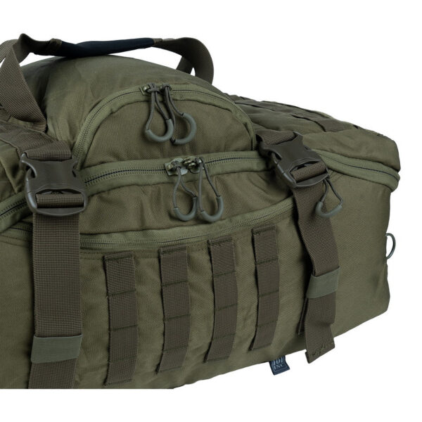 Tactical Weekend tas 80L 3in19 <h3 data-start="0" data-end="52"><strong data-start="4" data-end="50">Tactical Weekend Tas 80L (3-in-1) – 101INC</strong></h3> <h4 data-start="54" data-end="124"><strong data-start="59" data-end="122">Ultieme veelzijdigheid en duurzaamheid voor iedere situatie</strong></h4> <p data-start="125" data-end="547">De <strong data-start="128" data-end="161">101INC Tactical Weekender Bag</strong> is een robuuste en multifunctionele tas, ontworpen voor avonturiers, reizigers, sporters en tactische professionals. Dankzij het slimme <strong data-start="298" data-end="316">3-in-1 ontwerp</strong> transformeert deze tas moeiteloos van <strong data-start="355" data-end="368">duffeltas</strong> naar <strong data-start="374" data-end="384">rugzak</strong> of <strong data-start="388" data-end="403">schoudertas</strong>, waardoor hij geschikt is voor uiteenlopende activiteiten zoals reizen, outdoor expedities, survival, militaire missies en dagelijks gebruik.</p> <p data-start="549" data-end="910">Met een royale <strong data-start="564" data-end="587">inhoud van 80 liter</strong> biedt deze tas <strong data-start="603" data-end="629">voldoende opbergruimte</strong> voor kleding, gear en accessoires, terwijl de <strong data-start="676" data-end="698">slimme vakindeling</strong> ervoor zorgt dat alles overzichtelijk en binnen handbereik blijft. Gemaakt van <strong data-start="778" data-end="803">heavy-duty 600D nylon</strong> en voorzien van <strong data-start="820" data-end="838">stevige ritsen</strong>, is deze tas bestand tegen intensief gebruik en zware omstandigheden.</p> <p data-start="912" data-end="1132">Of je nu op een meerdaagse trektocht gaat, een weekendtrip plant of een betrouwbare sport- of werktas zoekt, de <strong data-start="1024" data-end="1057">101INC Tactical Weekender Bag</strong> is jouw ultieme partner in flexibiliteit, duurzaamheid en gebruiksgemak.</p>