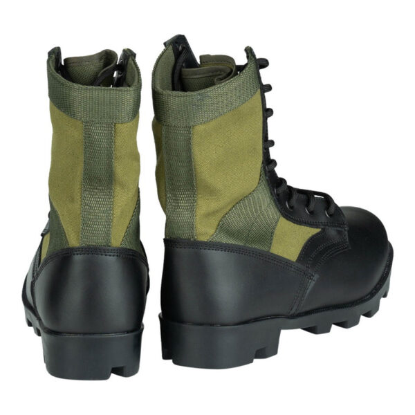 231177 11 05 Ontdek de Jungle Boots, geïnspireerd op het iconische model uit de Vietnamoorlog. Deze laarzen combineren duurzaamheid, comfort en functionaliteit, perfect voor intensieve outdoor activiteiten en tactische missies. Gemaakt van Black Action Leather en canvas, met een robuuste rubberen Panama zool en uitneembare EVA binnenzool voor optimaal comfort. Een onmisbare keuze voor militaire en outdoor liefhebbers!