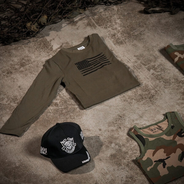 133720 2 <big>Kinder t-shirt USA met lange mouwen. Gemaakt van 95% katoen en 5% elastan.</big>