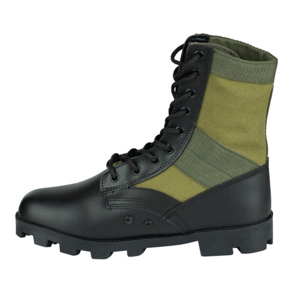 231177 4 De Jungle Boots zijn iconische laarzen, geïnspireerd op het model dat tijdens de Vietnamoorlog beroemd werd. Met een bovenkant van Black Action Leather en canvas, metalen veterogen en een stalen shank voor extra stabiliteit, bieden deze laarzen zowel duurzaamheid als comfort. De oliebestendige rubberen Panama zool en de uitneembare EVA binnenzool zorgen ervoor dat je ook bij intensief outdoor gebruik optimaal kunt presteren. Perfect voor militaire uitrusting, survival en outdoor activiteiten.