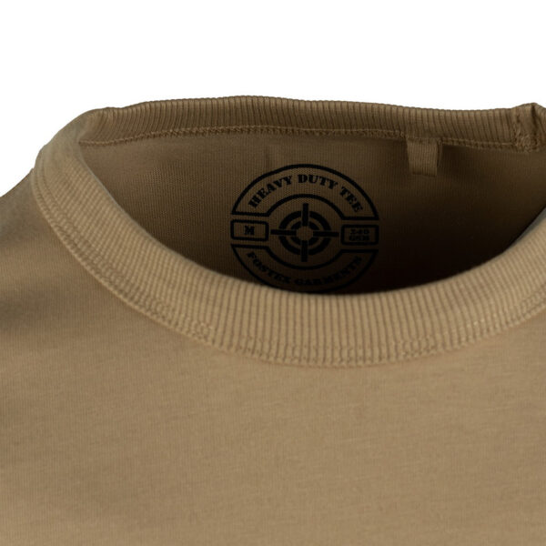 133672 112 03 1 <p>Het Heavy Duty T-shirt is vervaardigd uit 100% biologisch katoen en biedt een perfecte combinatie van comfort en duurzaamheid. Met een gewicht van 240GSM voelt het premium aan en is het slijtvast voor dagelijks gebruik. De innovatieve Cold Pad-Batch verftechniek vermindert zowel water- als energieverbruik, wat dit T-shirt niet alleen een slimme keuze voor jou maakt, maar ook voor het milieu. Gecertificeerd volgens de Organic 100 Content Standard, is dit T-shirt de ideale keuze voor de bewuste consument.</p>