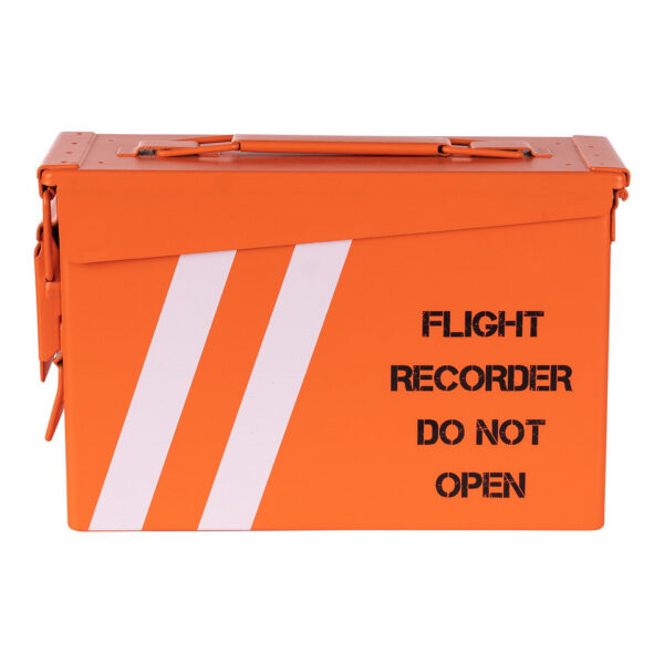 465304 20 02 <p>De Munitiekist 30 Cal. - Flight Recorder is een veelzijdige en duurzame kist met een robuuste stalen constructie, ideaal voor het veilig opbergen van airsoft materiaal, munitie, hengelsportartikelen en elektronica. Met zware handgrepen en een afgedekt deksel voldoet deze kist aan militaire kwaliteitsstandaarden en is perfect stapelbaar. De buitenafmetingen zijn 27,6 x 9,6 x 17,9 cm, terwijl de binnenafmetingen 25,8 x 8,7 x 17 cm zijn. Verkrijgbaar in een opvallende oranje kleur.</p>