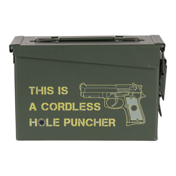 465306 11 02 <p>De Munitiekist 30 Cal. - Hole Puncher is de ideale oplossing voor het veilig opbergen van diverse spullen zoals airsoft materiaal, elektronica en hengelsportartikelen. Met zijn robuuste stalen constructie, zware handgrepen en stapelbaar ontwerp, biedt deze kist een veelzijdige en duurzame opslagoplossing. Het deksel is voorzien van een pakking voor extra bescherming, waardoor uw waardevolle items altijd veilig zijn. Met een compact formaat is deze militaire stijl kist zowel praktisch als stijlvol.</p>