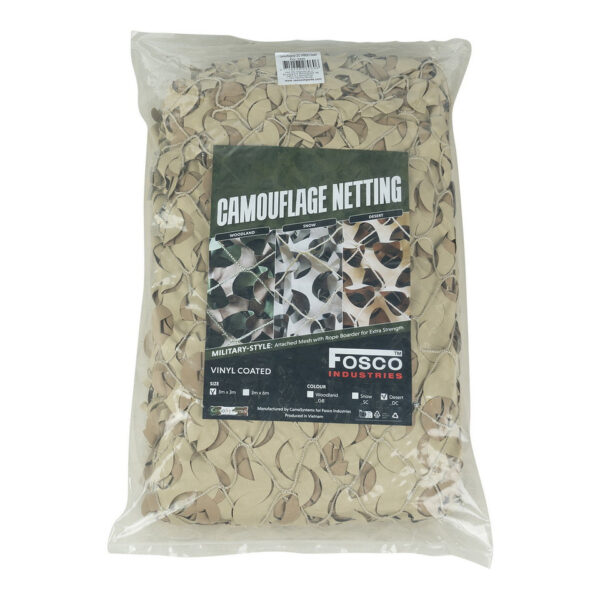 469260 47 06 1 Het Camonet met touw 3 x 3 M VRM3X3 is een veelzijdig camouflagenet, ideaal voor outdoor activiteiten en als schaduwoplossing. Gemaakt van sterke ripstop-stof en verstevigd met nylon koord en geweven touw, biedt het duurzaamheid en stabiliteit. Het omkeerbare ontwerp met natuurlijke camouflagekleuren gaat perfect op in de omgeving. UV-bestendig en rot- en schimmelwerend, zorgt dit net voor een comfortabele, schaduwrijke plek met lage windweerstand, perfect voor langdurig buitengebruik.
