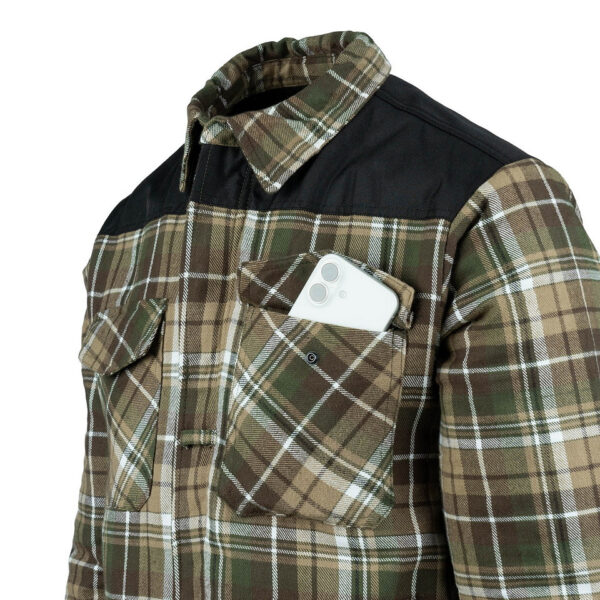 129537 78 07 <p>De Contractor Sherpa jacket van Fostex Garments is een comfortabele en veelzijdige outdoorjas, perfect voor casual gebruik, trekking en bushcraft. Gemaakt van 100% katoen met versterkingen van Cordura® nylon op de schouders, biedt deze jas duurzaamheid en bescherming. De warme sherpa voering zorgt voor optimaal draagcomfort en warmte in de koudere maanden. Met diverse zakken voor praktische opbergruimte en een klassieke houthakkers look, is deze jas een ideale keuze voor het tussenseizoen en de winter.</p>