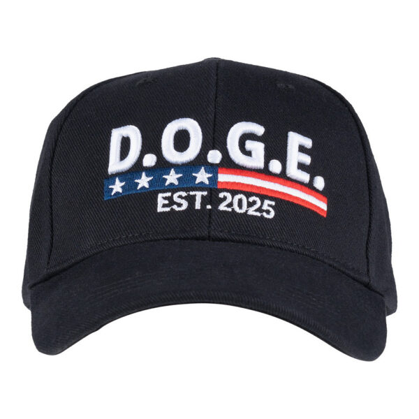 215046 13 02 <p>De D.O.G.E. Baseball Cap is een stijlvolle zwarte pet met een opvallende witte opdruk van het acroniem D.O.G.E, wat staat voor Department of Government Efficiency. Deze cap symboliseert orde, structuur en efficiënt bestuur. Gemaakt van 100% katoen biedt deze baseball cap een comfortabele pasvorm, perfect voor dagelijks gebruik. Een must-have accessoire voor elke outdoor liefhebber of militaire fan.</p>