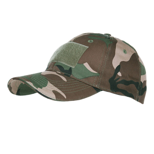 215124 51 01 <p>De Baseball cap Contractor in woodland camouflage is de perfecte aanvulling voor jouw outdoor uitrusting. Deze cap is voorzien van een elastische binnenband die zorgt voor een comfortabele en veilige pasvorm. Het Velcro paneel aan de voorkant biedt de mogelijkheid om eenvoudig emblemen of patches aan te brengen, waardoor je de cap kunt personaliseren. Ideaal voor zowel militaire toepassingen als casual gebruik in de natuur.</p>