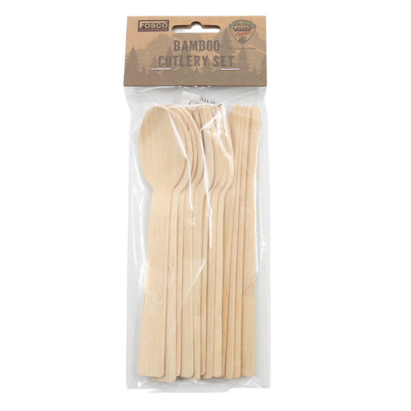 311024 99 02 Ontdek de duurzame Bamboo bestekset, bestaande uit vier complete sets van natuurlijk bamboe. Deze lichtgewicht en stevige besteksets zijn perfect voor dagelijks gebruik en outdoor activiteiten. Met hun warme uitstraling zijn ze niet alleen herbruikbaar, maar ook een milieuvriendelijke keuze voor wie bewust wil kiezen voor minder plastic. Ideaal voor thuis, op reis, tijdens een picknick of bij andere buitenactiviteiten.