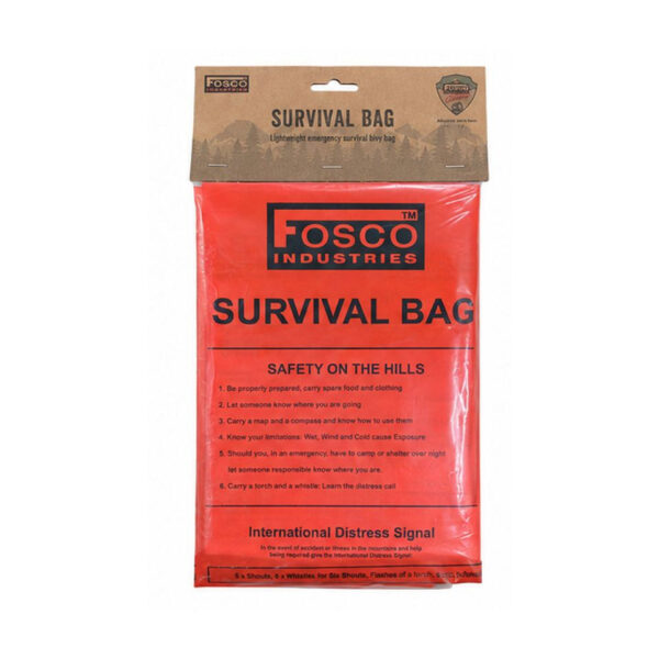 313201 20 313201 20 03 <p>De Fosco Survival Bag is een lichtgewicht en compacte nood-bivyzak voor één persoon, perfect voor tijdelijke beschutting in noodsituaties. Met een afmeting van 90 x 180 cm en een gewicht van slechts 215 g, is deze zak eenvoudig mee te nemen in je rugzak. Gemaakt van duurzame PE-folie, houdt het lichaam warmte vast en biedt bescherming tijdens outdoor activiteiten zoals kamperen en bergsport. Bovendien zijn survivaltips en instructies bedrukt op de zak voor extra gebruiksgemak.</p>