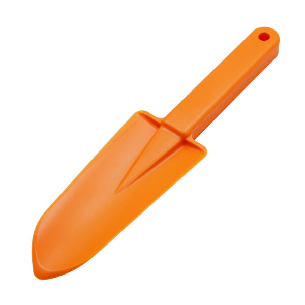319635 20 01 <p>De Fosco Backpacker schep is een lichte en praktische schep, perfect voor outdoor avonturen zoals kamperen, hiking en survival. Gemaakt van duurzaam PS-materiaal, biedt deze schep een handzaam formaat voor eenvoudig transport en is ideaal voor lichte graafwerkzaamheden. Met zijn opvallende oranje kleur is deze schep niet alleen functioneel, maar ook goed zichtbaar in de natuur.</p>