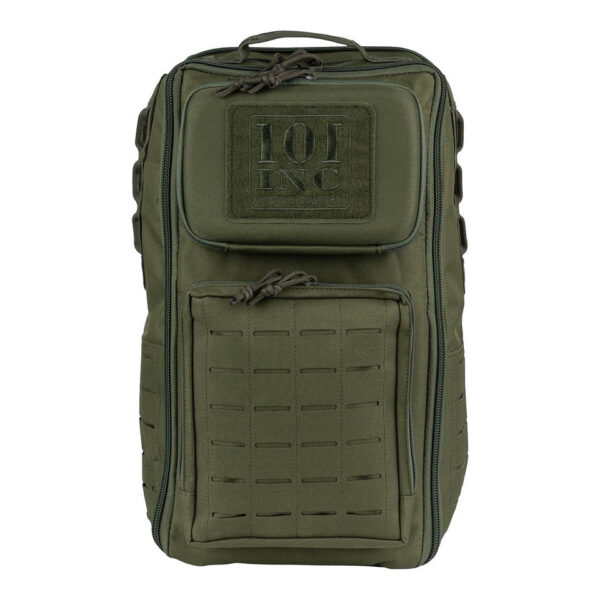 351704 11 02 1 <p>De Hardcase Hydration Rugzak 2-in-1 is de ideale metgezel voor avontuurlijke activiteiten. Deze veelzijdige rugzak beschikt over een geïntegreerd en verwijderbaar hydratatiepakket voor 2-3 liter water, terwijl het hardcase voorvak zorgt voor optimale bescherming van kwetsbare spullen zoals elektronica en brillen. Met een inhoud van 20 liter en meerdere mesh ritsvakken biedt deze rugzak voldoende opbergruimte. Dankzij het lasercut Molle-systeem aan beide zijden kun je eenvoudig extra uitrusting bevestigen. Perfect voor de serieuze outdoor-liefhebber!</p>
