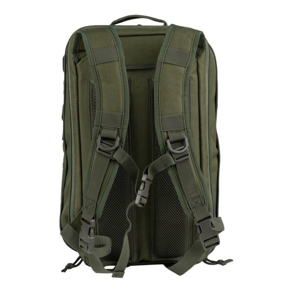 351704 11 04 1 <p>De Hardcase Hydration Rugzak 2-in-1 is de ideale metgezel voor avontuurlijke activiteiten. Deze veelzijdige rugzak beschikt over een geïntegreerd en verwijderbaar hydratatiepakket voor 2-3 liter water, terwijl het hardcase voorvak zorgt voor optimale bescherming van kwetsbare spullen zoals elektronica en brillen. Met een inhoud van 20 liter en meerdere mesh ritsvakken biedt deze rugzak voldoende opbergruimte. Dankzij het lasercut Molle-systeem aan beide zijden kun je eenvoudig extra uitrusting bevestigen. Perfect voor de serieuze outdoor-liefhebber!</p>
