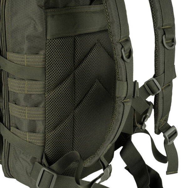 351750 125 08 1 <p>De Rugzak Assault Hexagon 25L is de ideale metgezel voor de functionele reiziger. Met een tactische uitstraling en slimme indeling biedt deze backpack voldoende ruimte en mogelijkheden voor al je uitrusting. Dankzij de MOLLE-lussen kun je eenvoudig extra gear bevestigen, terwijl de gevoerde schouderriemen en verstelbare heupriem zorgen voor optimaal draagcomfort. Met een inhoud van 25 liter en verschillende opbergmogelijkheden blijf je georganiseerd, of je nu onderweg bent voor dagelijks gebruik of outdooractiviteiten.</p>