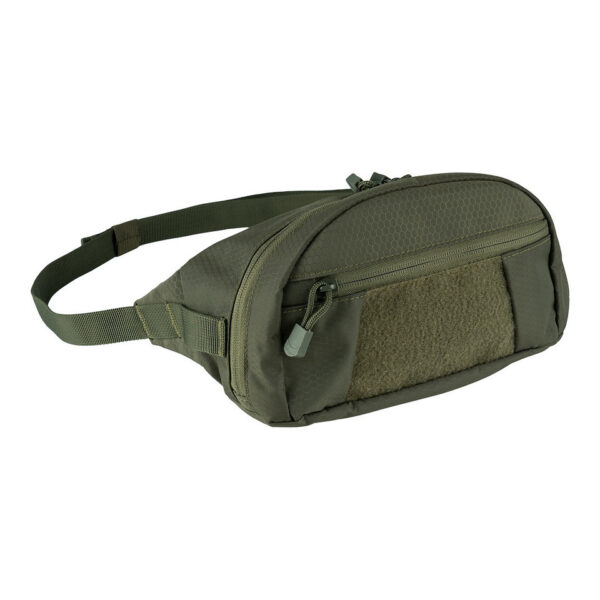 359397 11 02 1 <p>De Hexagon Heuptas tactical is een multifunctionele heuptas ontworpen voor outdoor avonturen, airsoft en dagelijks gebruik. Gemaakt van stevig 600D polyester, biedt deze tas een modern hexagon-patroon en diverse opbergmogelijkheden, waaronder een vak met ritssluiting van mesh en een modulair systeem voor munitie of accessoires. Met een verstelbare band en klittenband voor patches is deze heuptas zowel praktisch als stijlvol, perfect voor iedere gelegenheid.</p>