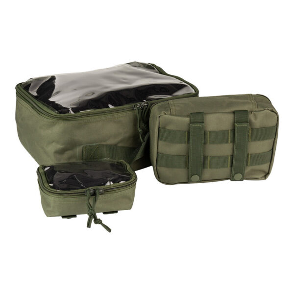 359584 11 03 1 <p>De Organizers transparant set van 3 stuks is de ideale oplossing om je tas efficiënt te organiseren. Met een transparant bovenstuk en verschillende MOLLE-lussen voor bevestiging, zijn deze pouches perfect voor het opbergen van al je benodigdheden. De set bevat drie maten: klein (15x12x5 cm), middel (23x16x6 cm) en groot (29x23x14 cm), allemaal gemaakt van duurzaam 100% polyester. Of je nu op avontuur gaat of gewoon je spullen wilt ordenen, deze organizers bieden functionaliteit en overzicht.</p>