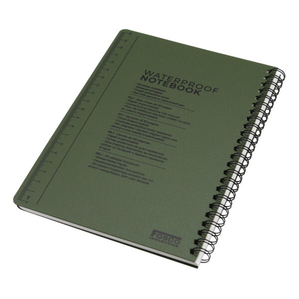 419223 11 02 Het Waterproof Notitieblok A5 is de ideale metgezel voor de avontuurlijke buitenmens. Dit duurzame en waterdichte notitieboek stelt u in staat om onder alle weersomstandigheden uw gedachten en aantekeningen vast te leggen. Met 50 bladzijden en een handige liniaal op de achterkant, bent u altijd voorbereid op uw outdoor-activiteiten. Verkrijgbaar in de kleur groen, biedt dit notitieblok functionaliteit en betrouwbaarheid voor elke expeditie.