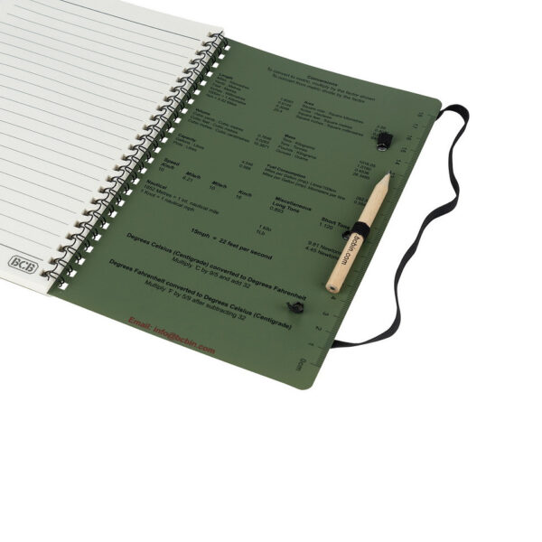 419234 99 04 <p>Het BCB Waterproof notitieblok CD457 is de perfecte metgezel voor avonturiers die altijd hun gedachten en ideeën willen vastleggen, ongeacht de weersomstandigheden. Dit waterafstotende notitieboek is gemaakt van milieuvriendelijk synthetisch papier en biedt een spiraalbinding voor eenvoudig gebruik. Het wordt geleverd met een potlood en bevat handige meetinstrumenten, zoals een inch- en centimeterliniaal. Met een elastische band om het notitieboek veilig gesloten te houden en een binnenband voor uw schrijfaccessoires, is dit notitieblok ideaal voor elke outdoor ervaring.</p>