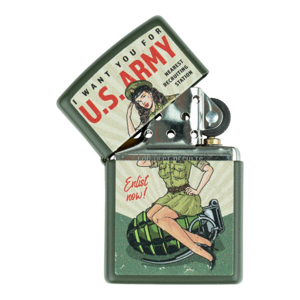 421380 99 02 <p>Ontdek de Limited Edition Zippo U.S. Army Enlist Pin-Up aansteker, geïnspireerd op klassieke Amerikaanse wervingsposters. Deze windbestendige Zippo combineert militaire trots met vintage glamour en is perfect voor elke gelegenheid. Gemaakt van duurzaam metaal, biedt deze hervulbare aansteker een levenslange garantie. De U.S. Army Enlist Pin-Up staat symbool voor charme en moraal, en wordt geleverd in een stijlvolle geschenkdoos. Vergeet niet de premium Zippo aanstekerbenzine voor optimaal gebruik.</p>