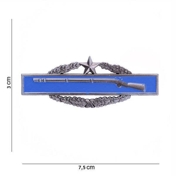 441016 1633 75 01 <p>Ontdek ons hoogwaardige metalen embleem met de infantry badge, second award #6023. Dit embleem is perfect voor militaire verzamelaars en liefhebbers van outdoor uitrusting. Met zijn gedetailleerde ontwerp en robuuste afwerking is het een uitstekende aanvulling op elke uniform of collectie. Verkrijgbaar in diverse kleuren, biedt dit embleem een unieke manier om uw trots op militaire prestaties te tonen. Voeg dit stijlvolle embleem vandaag nog toe aan uw verzameling!</p>