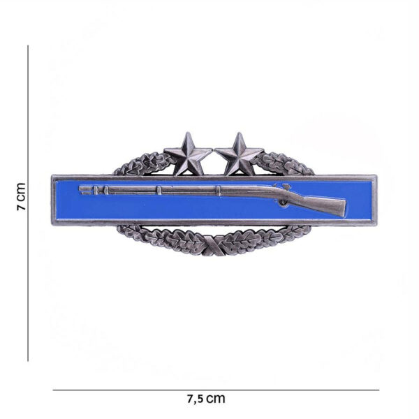 441016 1634 75 01 <p>Het metalen embleem met de infantry badge (derde onderscheiding) #6028 is een prachtig en waardevol stuk dat de toewijding en moed van militairen symboliseert. Dit hoogwaardige embleem is vervaardigd uit duurzaam metaal en is verkrijgbaar in diverse kleuren. Een perfect accessoire voor verzamelaars en liefhebbers van militaire uitrusting, dat elke outfit een stoere uitstraling geeft. Voeg dit unieke embleem toe aan uw collectie en laat uw eerbetoon aan de krijgsmacht zien.</p>