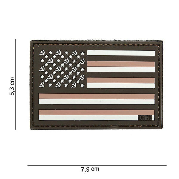 444130 3885 99 01 <p>Ontdek het unieke Embleem 3D PVC Sovjet desert #14020, perfect voor het personaliseren van uw uitrusting. Dit hoogwaardige PVC-embleem is voorzien van klittenband aan de achterzijde, waardoor het eenvoudig is te bevestigen op jassen, tassen of andere militaire en outdoor gear. Met zijn opvallende design en duurzame afwerking voegt dit embleem een stoere uitstraling toe aan uw outfit. Ideaal voor zowel verzamelaars als liefhebbers van militaire stijl.</p>