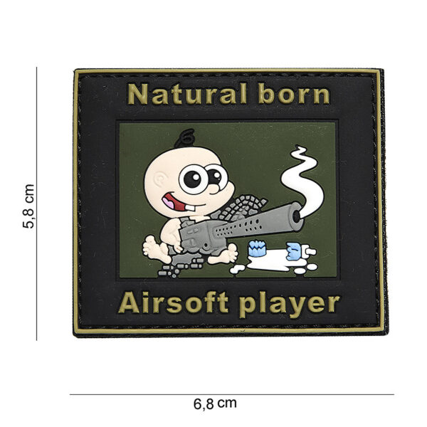 444130 3963 99 01 <p>Het Embleem 3D PVC natural born #15046 is een opvallende toevoeging voor elke outdoor- of militaire uitrusting. Dit hoogwaardige PVC-embleem is voorzien van een praktische klittenband achterzijde, waardoor het eenvoudig bevestigd kan worden op jassen, tassen of andere gear. Met zijn duurzame constructie en unieke design is dit embleem niet alleen functioneel, maar ook een stijlvol statement voor elke avonturier.</p>