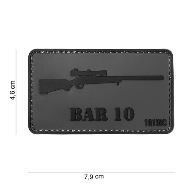 444130 4031 99 01 <p>Het Embleem 3D PVC BAR 10 #15083 is een stijlvol en veelzijdig embleem dat perfect is voor militaire en outdoor uitrusting. Gemaakt van duurzaam PVC, dit embleem is eenvoudig te bevestigen dankzij de klittenband aan de achterzijde. Voeg een persoonlijk tintje toe aan je uitrusting of kleding met dit hoogwaardige embleem dat niet alleen functioneel is, maar ook een opvallende uitstraling heeft.</p>