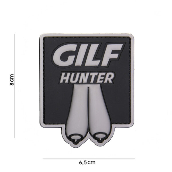 444130 4086 99 01 <p>Voeg een stoere touch toe aan je outfit met het Embleem 3D PVC Gilf Hunter in zwart (#16064). Dit hoogwaardige embleem is vervaardigd uit duurzaam PVC en is voorzien van een praktische klittenband aan de achterzijde, waardoor het eenvoudig te bevestigen is op kleding, tassen of uitrusting. Perfect voor de avontuurlijke buitenmens of voor wie houdt van militaire stijl. Dit embleem is de ideale manier om je unieke persoonlijkheid en stijl te uiten.</p>