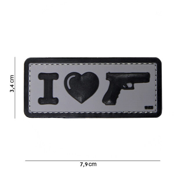 444130 4089 99 01 <p>Voeg een statement toe aan je outfit met het Embleem 3D PVC 'I Love my sidearm' in zwart (#16061). Dit hoogwaardige embleem is vervaardigd van duurzaam PVC en beschikt over een handige klittenband aan de achterzijde, waardoor je het eenvoudig kunt bevestigen op kleding of uitrusting. Perfect voor liefhebbers van militaire en outdoor activiteiten die hun persoonlijke stijl willen uitdragen.</p>