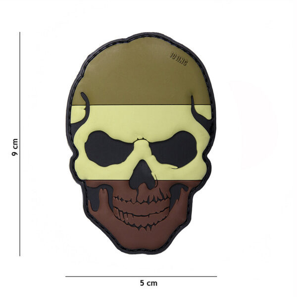 444130 5003 99 01 <p>Voeg een stoere uitstraling toe aan je uitrusting met het 3D PVC embleem van een skull in Nederland camo. Dit hoogwaardige embleem is voorzien van een sterke klittenbandsluiting aan de achterzijde, waardoor het eenvoudig kan worden bevestigd aan kleding, tassen of andere uitrusting. Perfect voor militaire en outdoor liefhebbers die hun persoonlijke stijl willen benadrukken. Met zijn duurzame PVC materiaal is dit embleem niet alleen stijlvol, maar ook bestand tegen de elementen.</p>