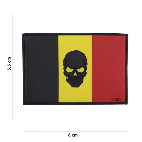 444130 5031 99 01 <p>Voeg een stoer accent toe aan je uitrusting met het 3D PVC embleem van de Belgische vlag, voorzien van een opvallende skull. Dit duurzame embleem is uitgerust met een klittenband aan de achterzijde, waardoor het eenvoudig te bevestigen is op kleding, tassen of andere accessoires. Perfect voor militaire en outdoor liefhebbers die hun stijl willen personaliseren en een statement willen maken.</p>