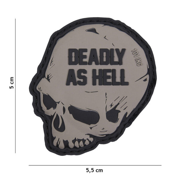 444130 5128 99 01 <p>Het 3D PVC embleem 'Deadly as hell' in grijs (#16019) is een opvallende toevoeging aan uw militaire of outdoor uitrusting. Dit duurzame embleem is voorzien van klittenband aan de achterzijde, zodat het eenvoudig te bevestigen is op uw kleding, tas of uitrusting. Met zijn gedurfde ontwerp is dit embleem niet alleen functioneel, maar ook een echte eye-catcher. Perfect voor wie zijn stijl een krachtige uitstraling wil geven.</p>