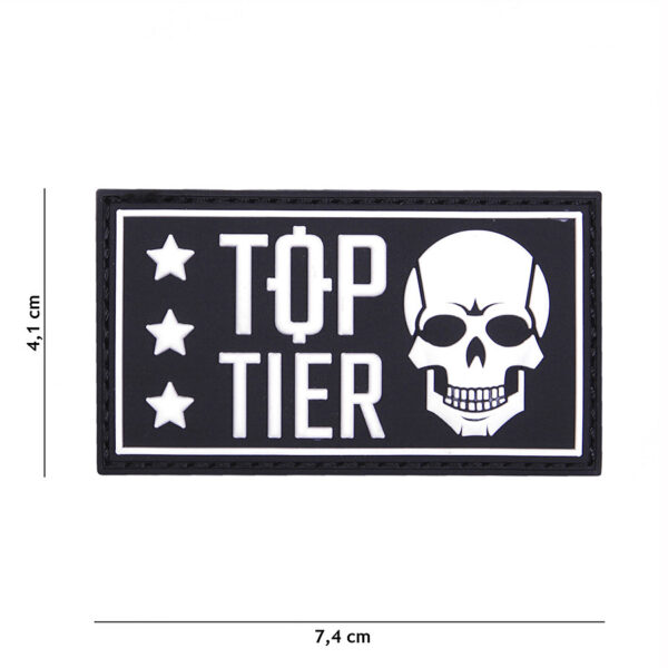 444130 5230 99 01 <p>Dit stijlvolle 3D PVC embleem Top Tier in zwart (#19030) is een must-have voor elke militaire en outdoor liefhebber. Met een stevige klittenband aan de achterzijde is het embleem eenvoudig te bevestigen aan kleding, tassen of andere uitrusting. Dit duurzame en veelzijdige accessoire voegt een professionele uitstraling toe aan uw gear en is ideaal voor zowel praktische als decoratieve toepassingen. Upgrade uw uitrusting met dit hoogwaardige embleem!</p>