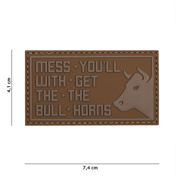 444130 5238 99 01 <p>Het Embleem 3D PVC Mess you'll coyote #19028 is een veelzijdig en stijlvol embleem dat perfect is voor militaire en outdoor toepassingen. Dit PVC embleem is voorzien van een praktische klittenband aan de achterzijde, waardoor het eenvoudig te bevestigen is op verschillende stoffen en uitrusting. Met zijn stoere uitstraling in coyote-kleur is dit embleem een uitstekende keuze voor iedereen die functionaliteit en stijl wil combineren.</p>