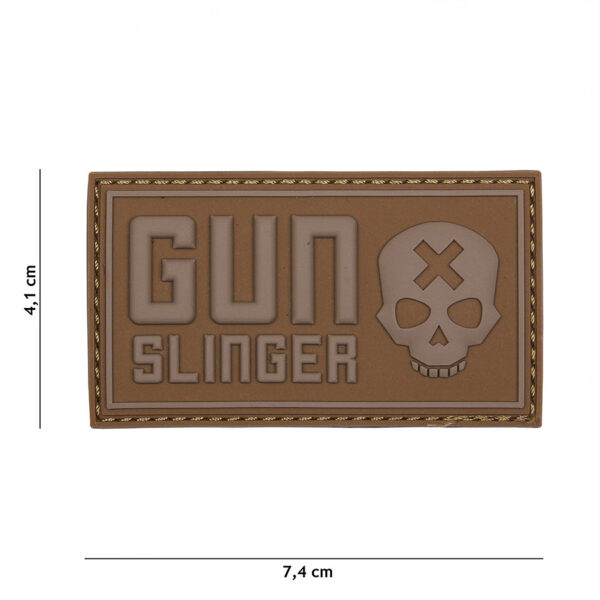 444130 5242 99 01 <p>Ontdek het unieke Embleem 3D PVC Gun Slinger Skull in coyote kleur (#17025). Dit stoere embleem is vervaardigd uit duurzaam PVC en beschikt over een handige klittenbandsluiting aan de achterzijde, waardoor het eenvoudig op uw uitrusting te bevestigen is. Perfect voor een persoonlijke touch aan uw militaire of outdoor gear, dit embleem voegt niet alleen stijl toe, maar is ook een eerbetoon aan de avontuurlijke geest. Een must-have voor iedere liefhebber van tactische accessoires.</p>